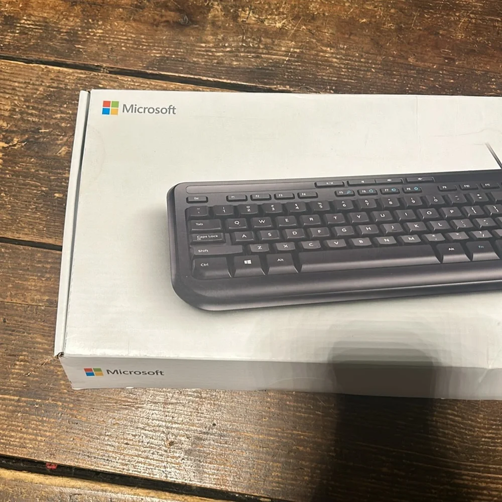 NIB Microsoft Keyboard & Mouse Combo